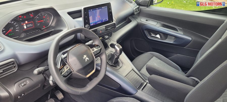 <span style= "color: red">VENDU</span>  PEUGEOT Rifter 1.5l BlueHDI 16V 100 ch S&S Standard Allure – Image 20