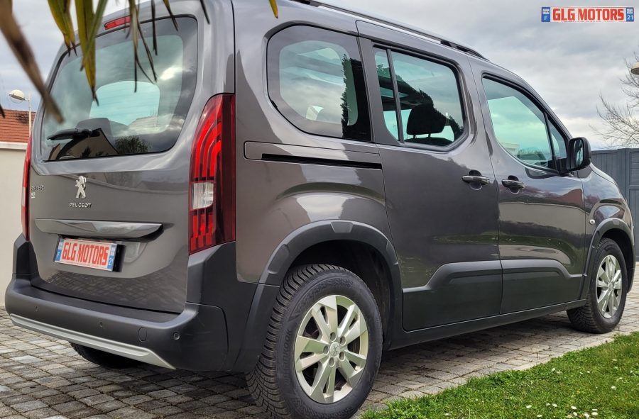 <span style= "color: red">VENDU</span>  PEUGEOT Rifter 1.5l BlueHDI 16V 100 ch S&S Standard Allure – Image 9