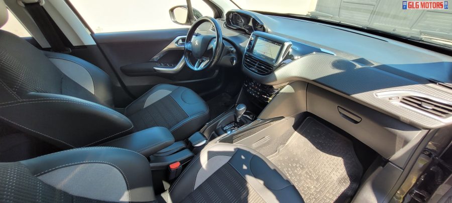 <span style= "color: red">VENDU</span>  PEUGEOT 2008 Phase 2 1.2l THP 110 Puretech 12V FAP Allure S&S EAT6 – Image 20