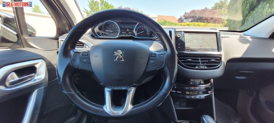 <span style= "color: red">VENDU</span>  PEUGEOT 2008 Phase 2 1.2l THP 110 Puretech 12V FAP Allure S&S EAT6 – Image 24