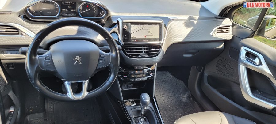 <span style= "color: red">VENDU</span>  PEUGEOT 2008 Phase 2 1.2l THP 110 Puretech 12V FAP Allure S&S EAT6 – Image 25