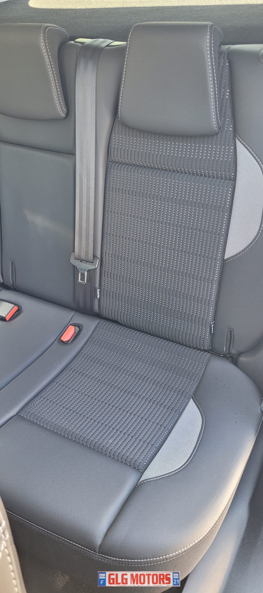<span style= "color: red">VENDU</span>  PEUGEOT 2008 Phase 2 1.2l THP 110 Puretech 12V FAP Allure S&S EAT6 – Image 38