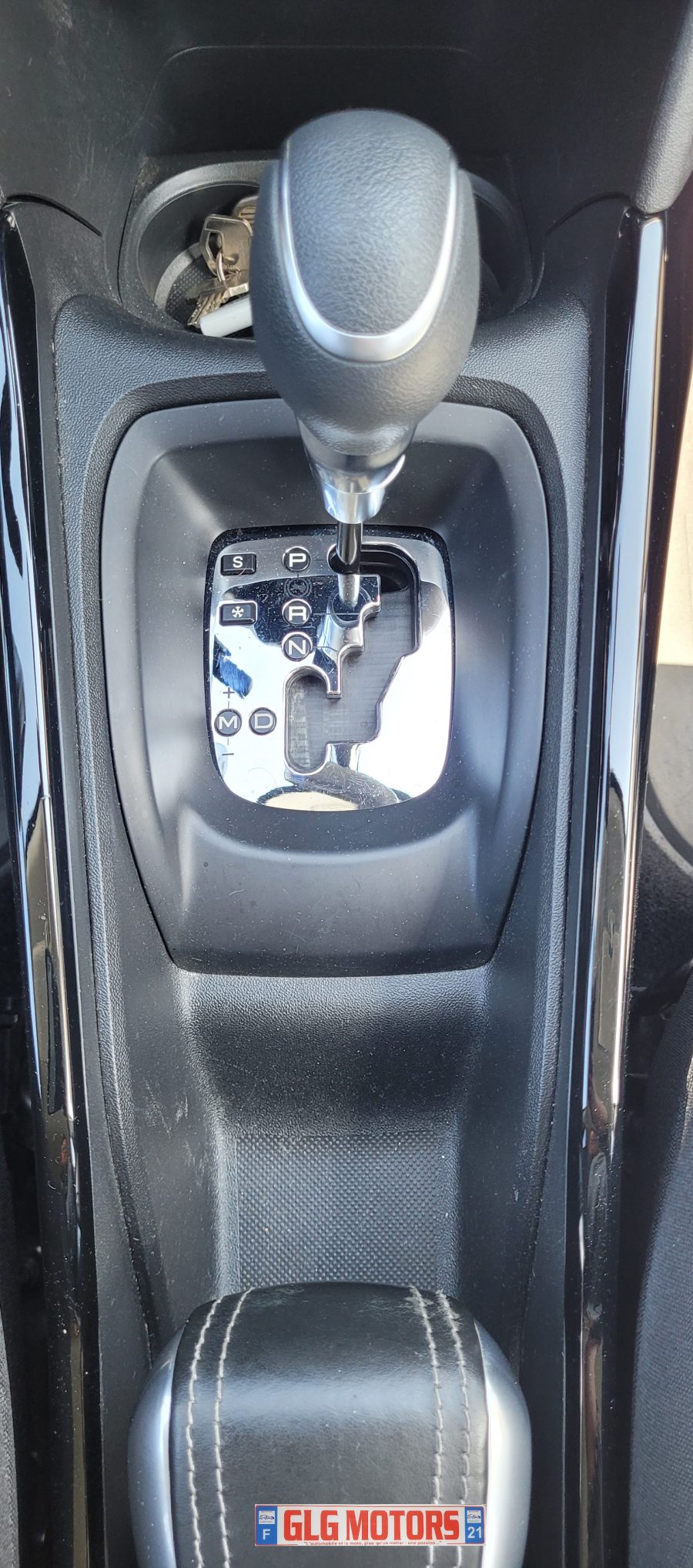 <span style= "color: red">VENDU</span>  PEUGEOT 2008 Phase 2 1.2l THP 110 Puretech 12V FAP Allure S&S EAT6 – Image 31