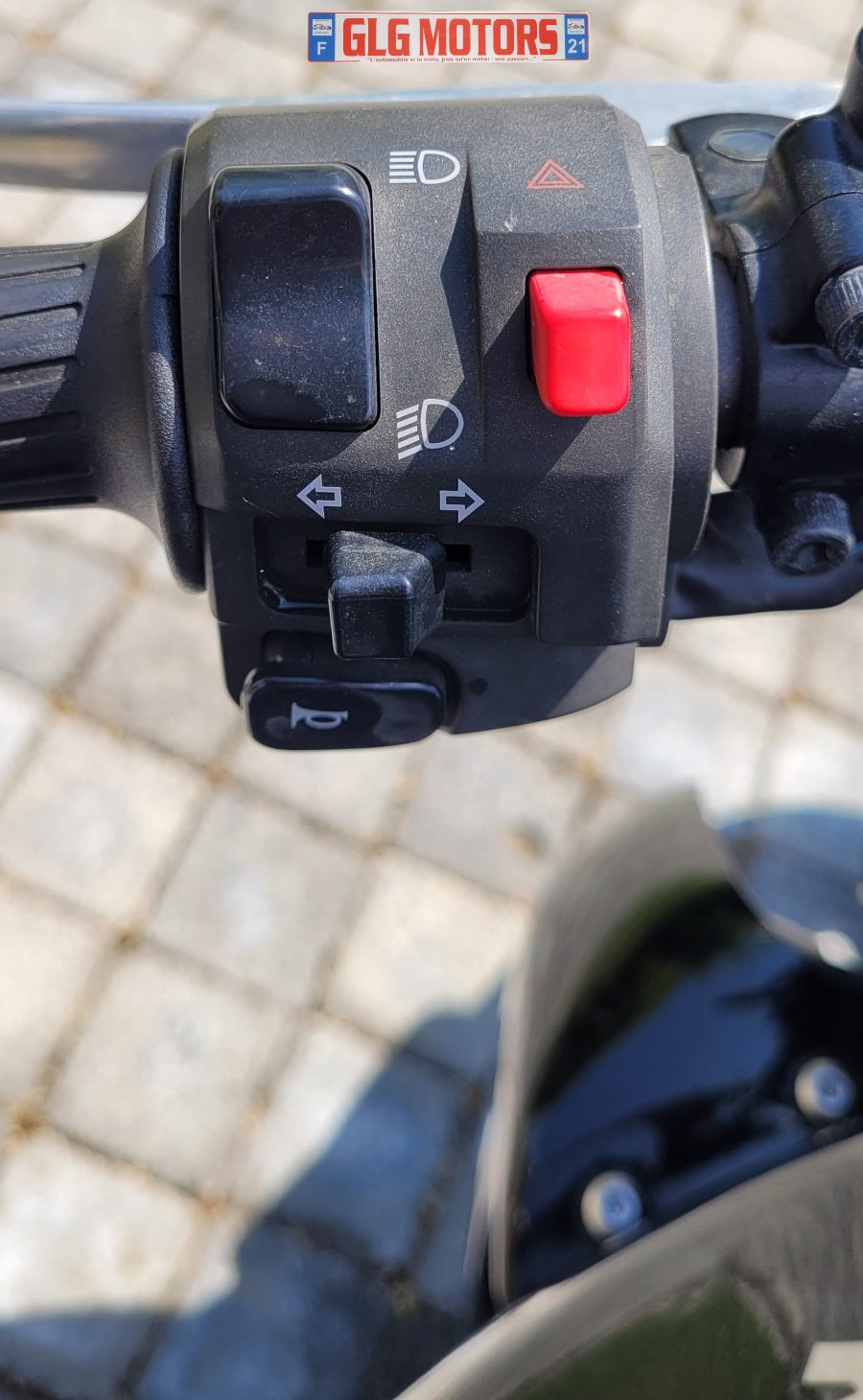 <span style= "color: red">VENDU</span>  VENDU  KAWASAKI Z 750 – Image 28