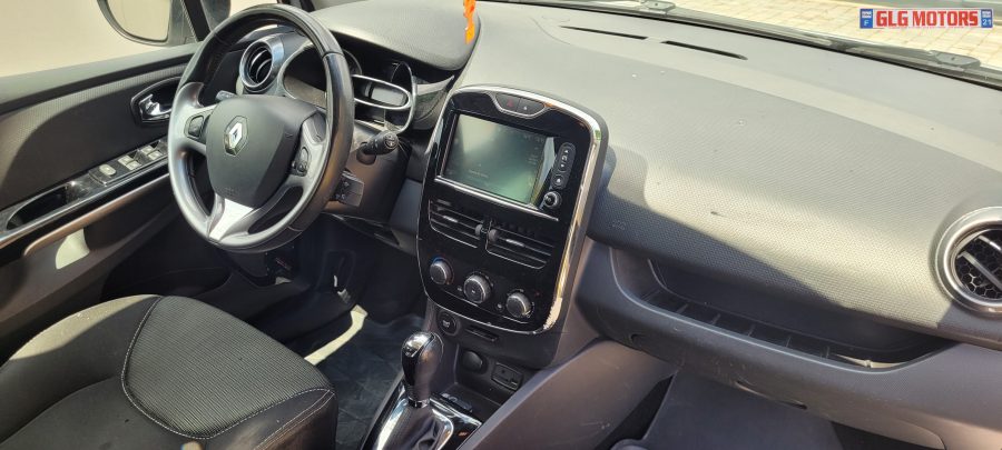 <span style= "color: red">VENDU</span>  RENAULT Clio IV Estate 1.5 dCi 90 FAP Eco2 Série Spéciale Graphite EDC6 – Image 20
