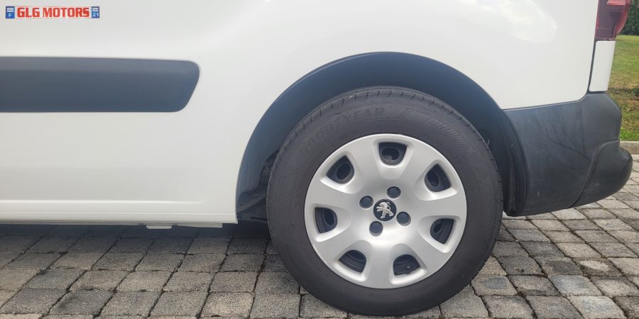 PEUGEOT Partner Fourgon Phase 2 L1 1.6l Blue HDi 100 Premium Pack – Image 15