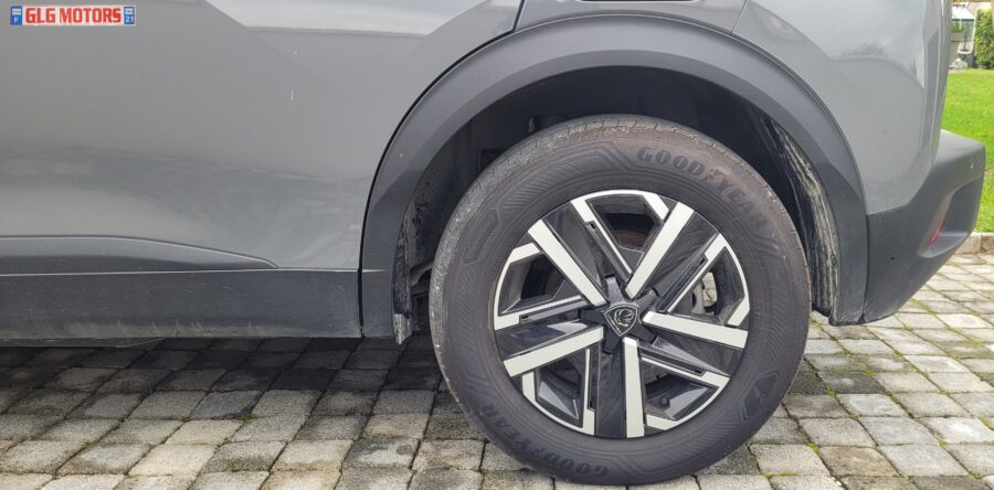 PEUGEOT 2008 II Phase 2 e-2008 100kW 136 cv Active – Image 15