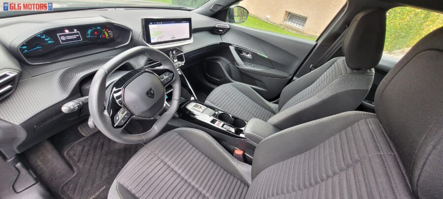 PEUGEOT 2008 II Phase 2 e-2008 100kW 136 cv Active – Image 18