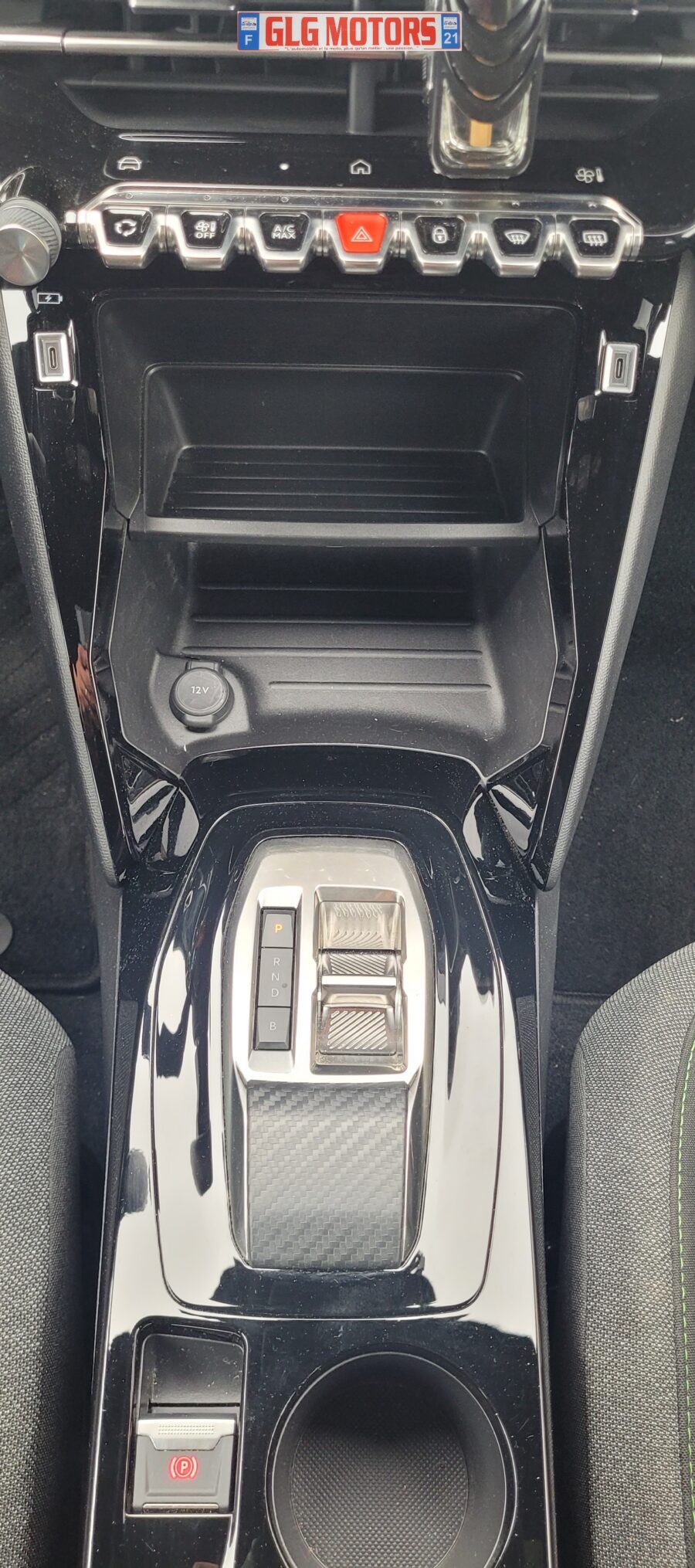 PEUGEOT 2008 II Phase 2 e-2008 100kW 136 cv Active – Image 29