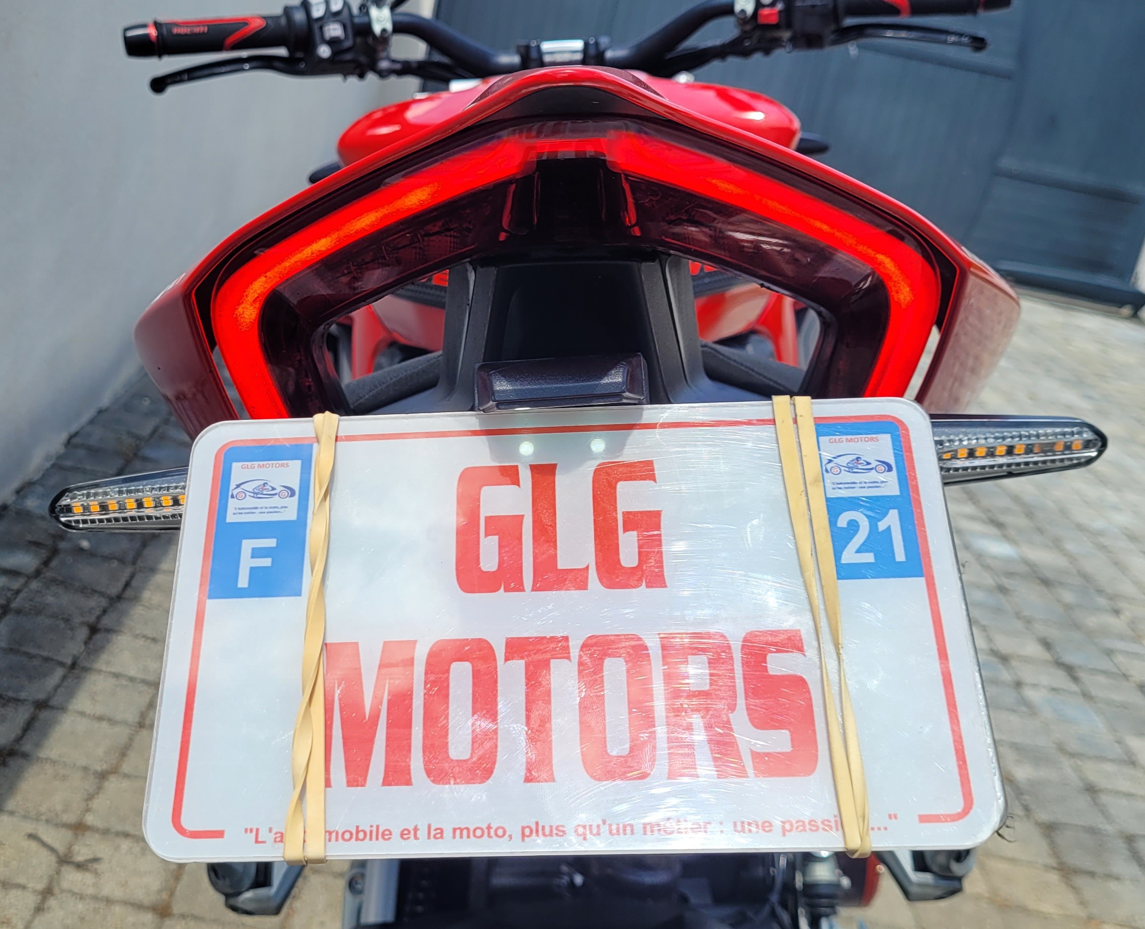 DUCATI Streetfighter 955 V2 – Image 8